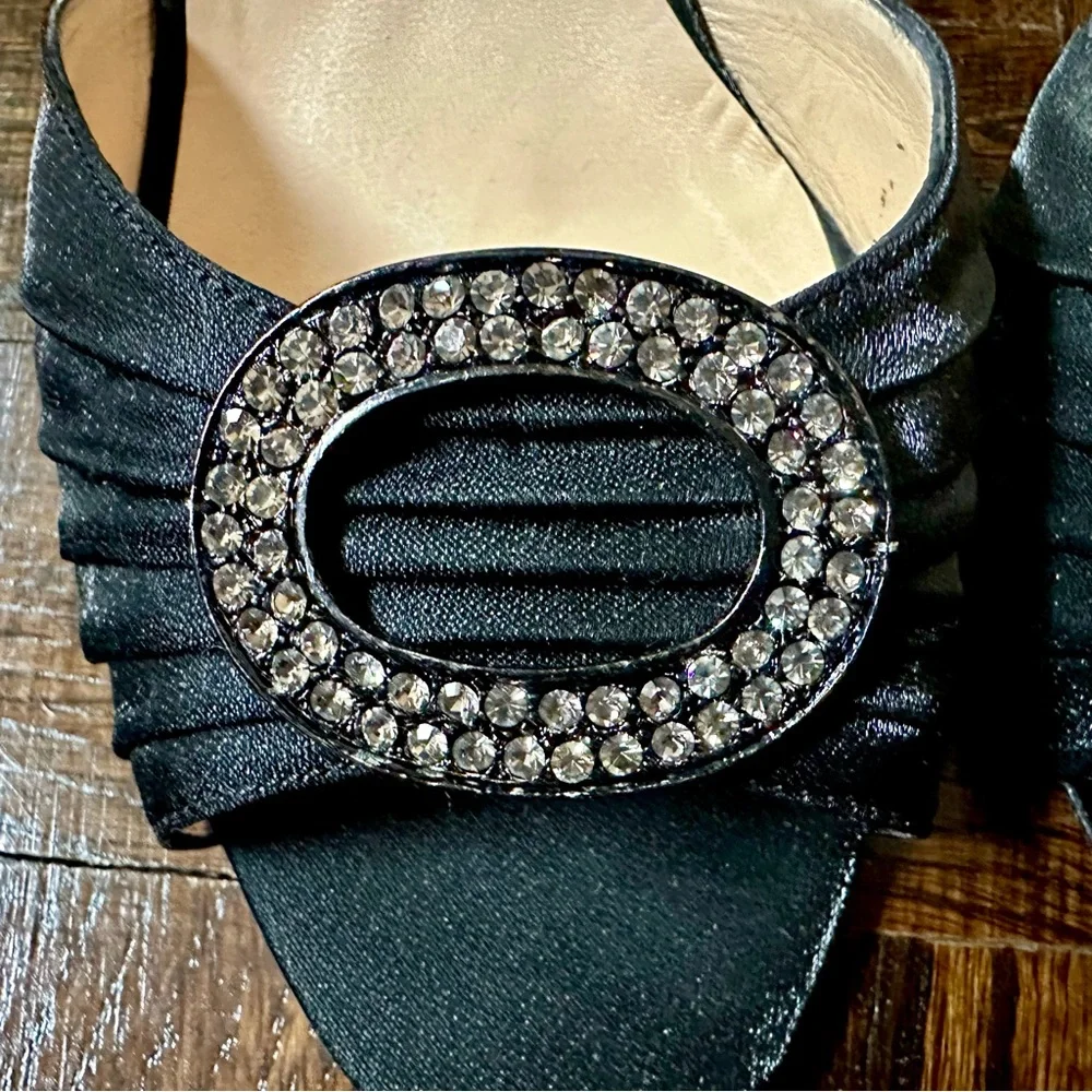 MANOLO BLAHNIK NIB BLACK SILK SEDARABY D’ORSAY CRYSTAL BUCKLE HEELS - SIZE 39.5 - Picture 10 of 10